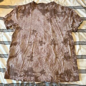 Women’s lululemon T-shirt